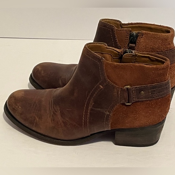 Clarks Maypearl Lilac Women's Booties in Dark Tan Leather & Suede Boots Size 5M - Picture 9 of 15